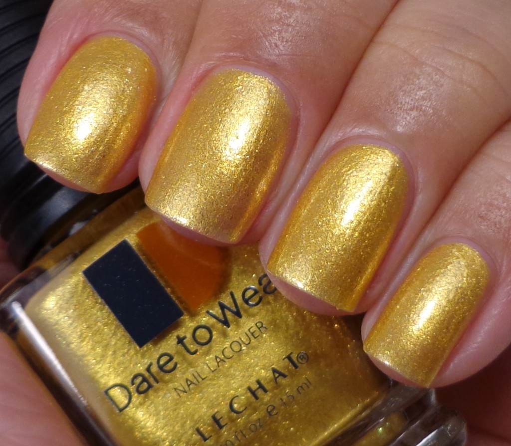 Dare To Wear Gold Crush Holiday Lacquer Set Of Life and Lacquer