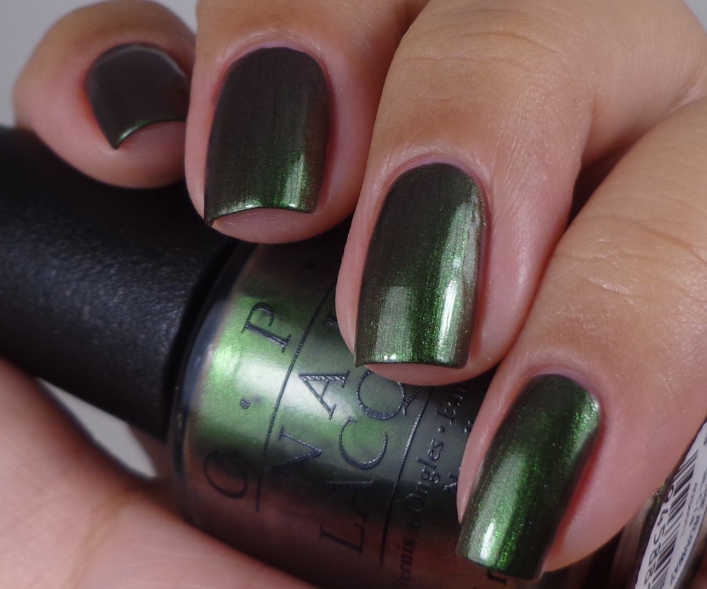 OPI Green On The Runway 1