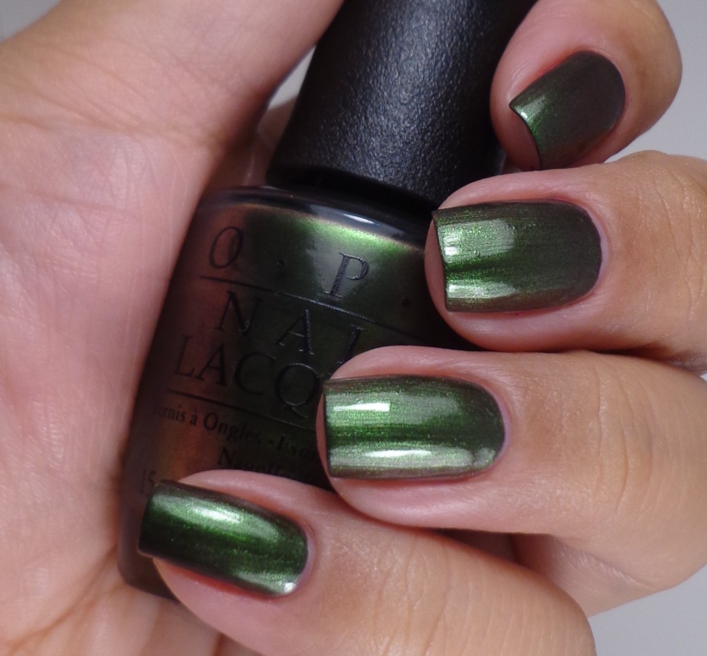 OPI Green On The Runway 2