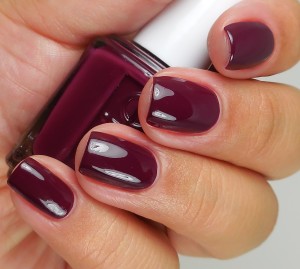 Essie Archives - Of Life and Lacquer