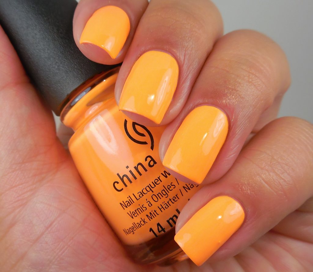 China Glaze None Of Your Risky Business 1