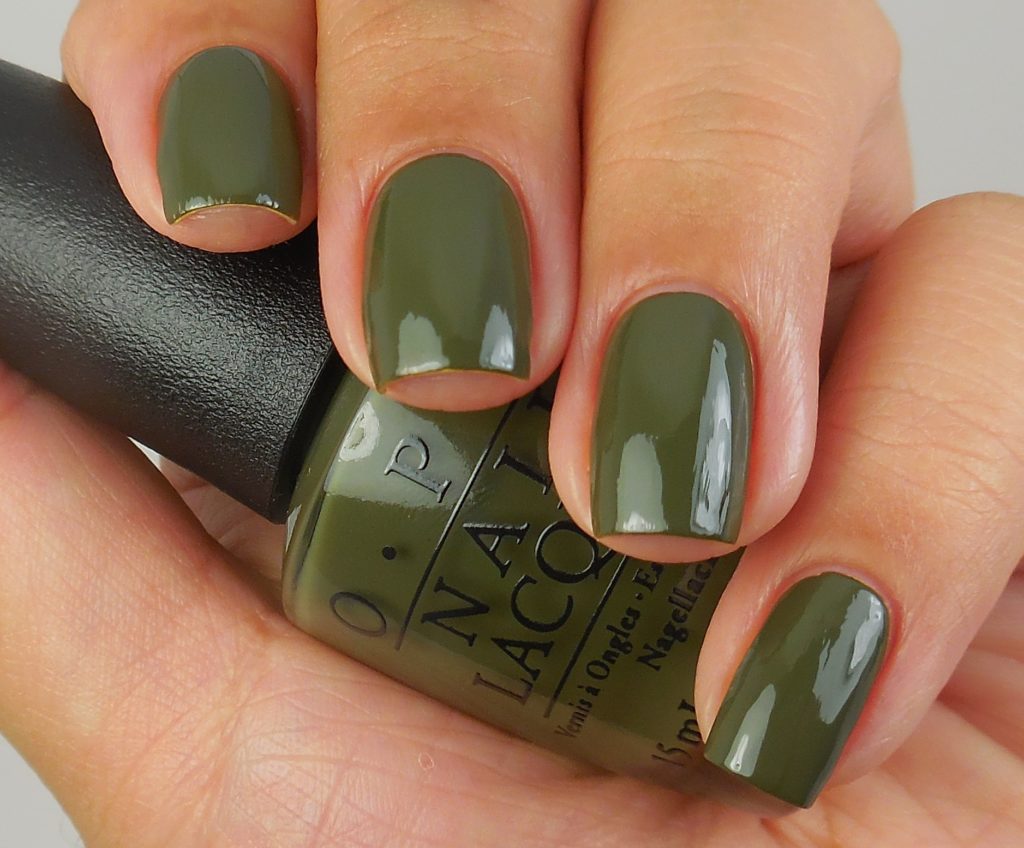 OPI Suzi - The First Lady Of Nails 1
