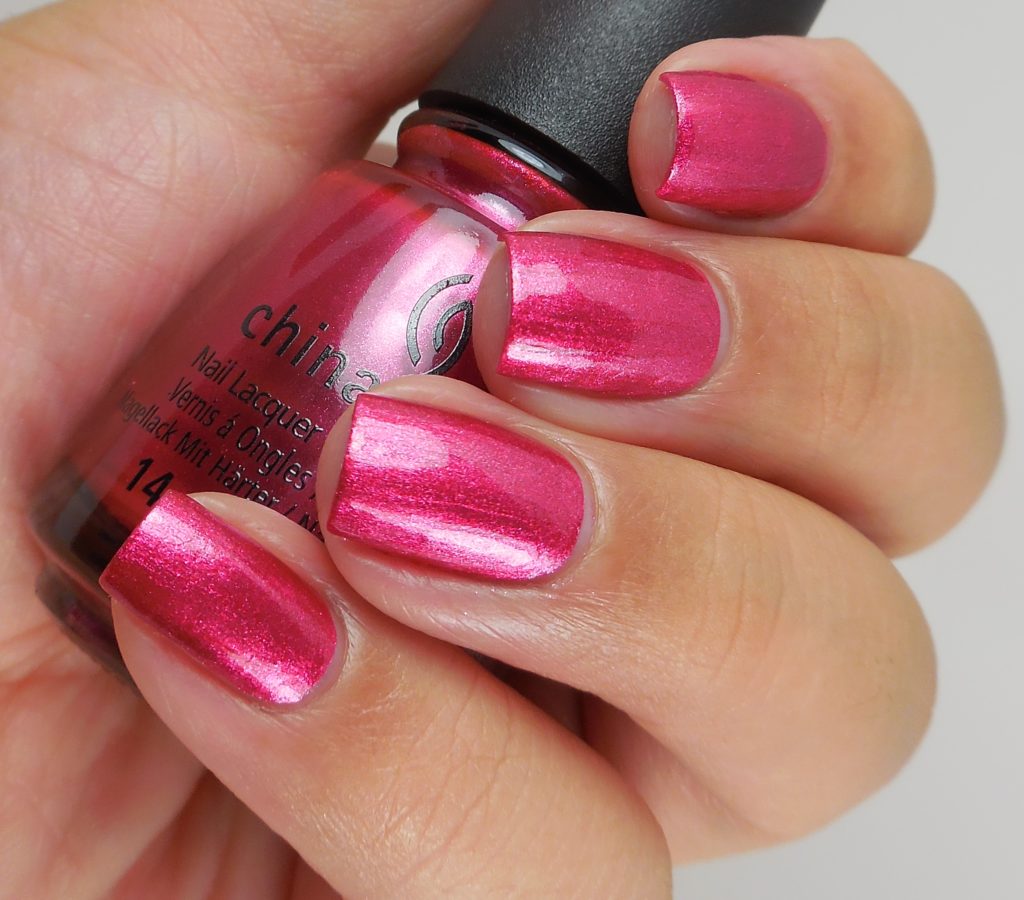 china-glaze-the-more-the-berrier-2
